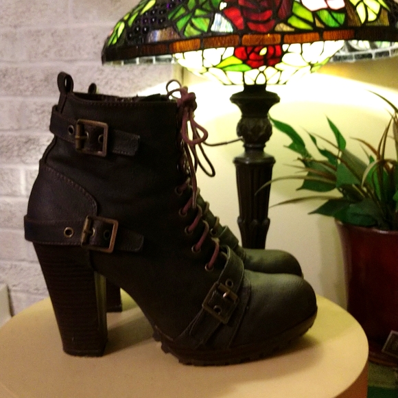 Blair Shoes - Boots size 8.5